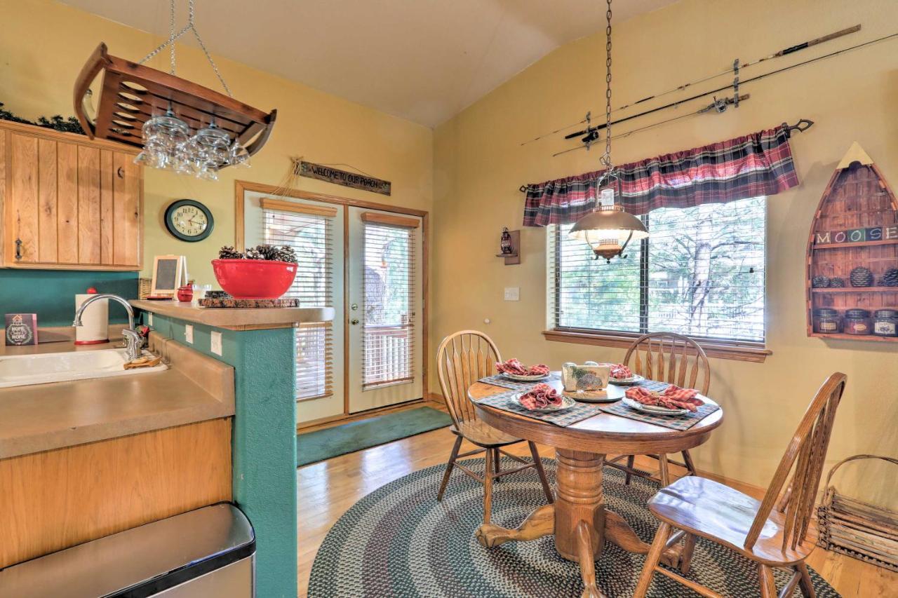 Rustic Cabin With Deck About 4 Mi To Old Town Flagstaff! Extérieur photo